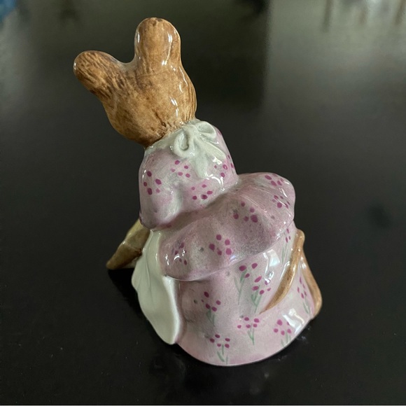 Beatrix Potter figurine Royal Albert Hunca MuncaSweeping - Picture 3 of 7